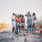 Traveling Alone vs. Group Experiences